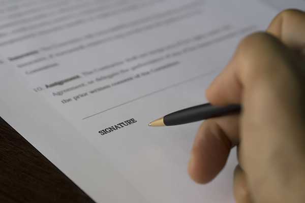 Breach of Contract? When Should You Involve a Civil Litigation Lawyer?